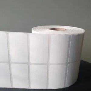 Rollo de etiquetas adhesivas 2" x 1" pulgadas a 2 columnas