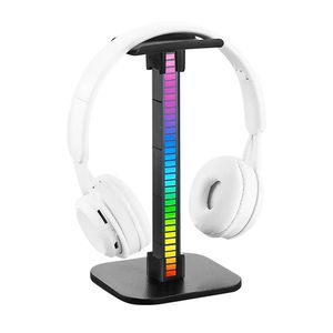 Soporte para audífonos T-12 RGB, cable USB, negro