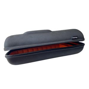 Estuche Roadtrip para parlante Charge5 de JBL, negro