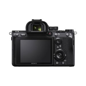 Cámara Sony Alpha a7 III + lente FE 28-70mm f/3.5-5.6 OSS + estuche, negro