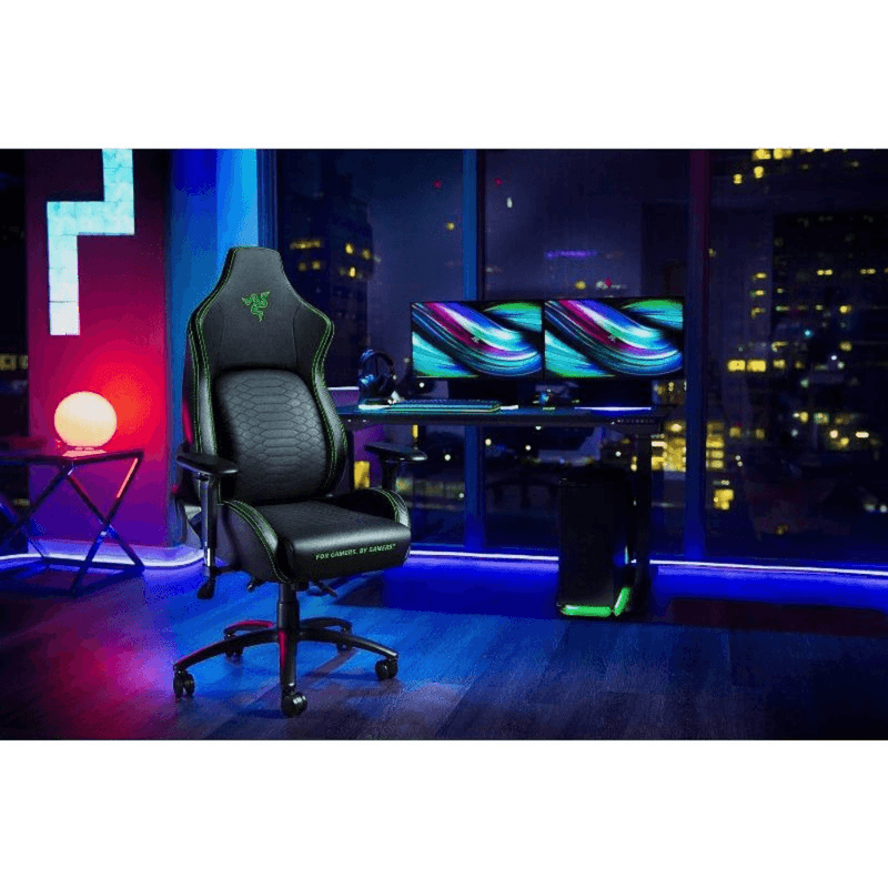 Silla gamer Razer Iskur ergonómica inclinación 152°