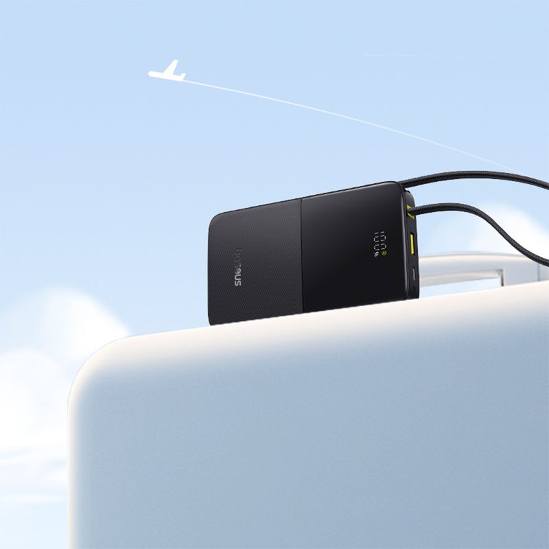 Batería externa Baseus Bipow 2 Pro 10000 mAh Negro Frontal-oblicuo con cable integrado en contexto de uso