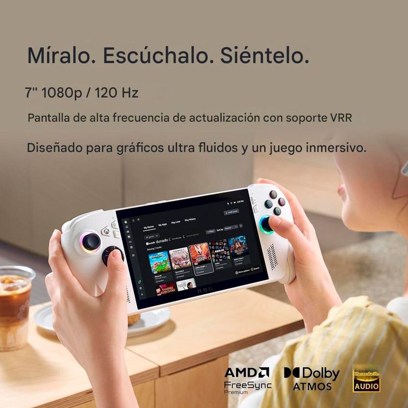 Consola portátil Asus ROG Ally 2025 blanca con pantalla de 7" 120Hz, procesador AMD Ryzen Z2, 16GB RAM y 512GB SSD banner informativo sobre calidad de pantalla y sonido con usuario jugando fondo arena