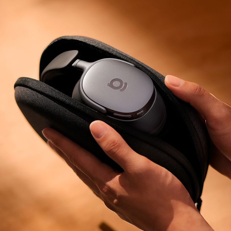 Audífonos bluetooth On Ear Baseus XH1 Noise, resistencia al agua, negro, detalle de estuche de transporte