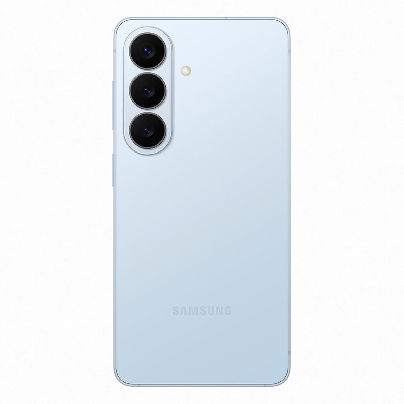 Celular Samsung Galaxy S26 cámara 50MP sky blue vista trasera detalle triple cámara