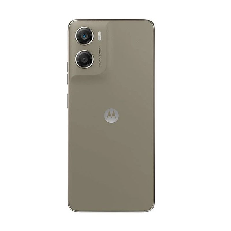 Celular Motorola G06 cámara 50MP café vista frontal en uso cotidiano