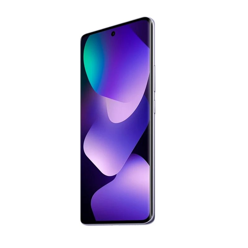 Celular Xiaomi Redmi Note 15 cámara 108MP morado vista frontal en uso cotidiano