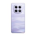 Celular Xiaomi Redmi Note 15 cámara 108MP morado vista frontal en uso cotidiano
