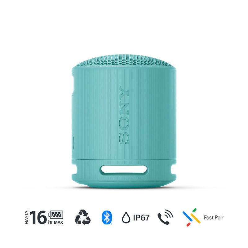 Parlante Sony SRS-XB100 sonido potente portátil resistente al agua vista frontal en uso exterior
