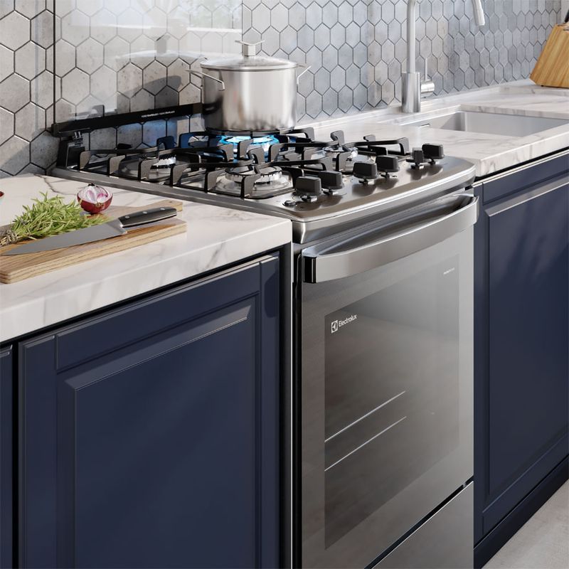 Cocina Electrolux F4ETG 4 Quemadores PerfectCook VaporBake Gris vista frontal en cocina moderna