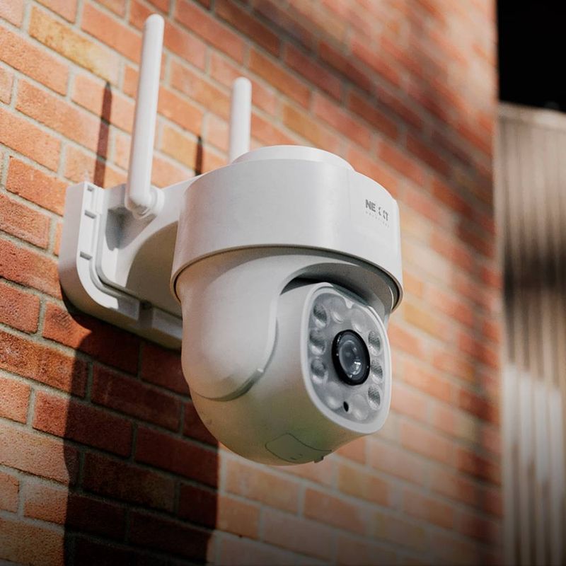 Cámara de seguridad Nexxt NHC-OP10 exterior 2K WiFi infrarojo contexto