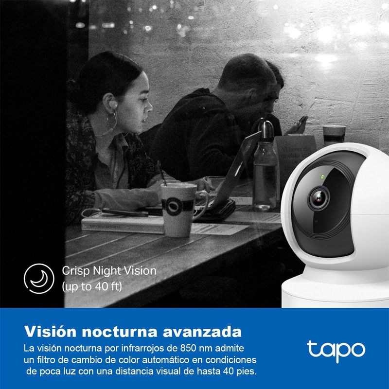 Cámara seguridad TP-Link Tapo C202 en uso monitoreo hogar color blanco