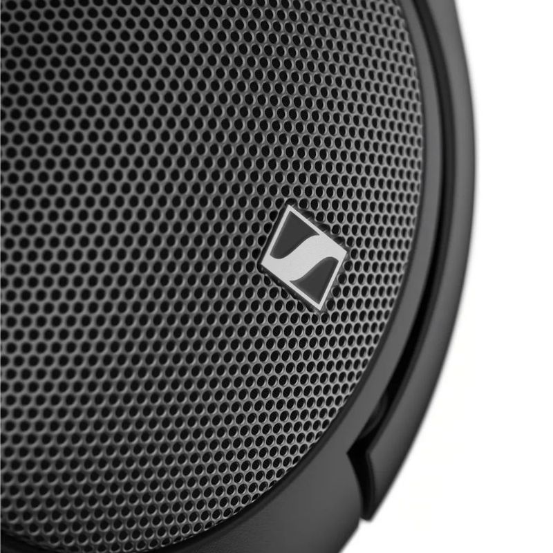 Audífonos over ear Sennheiser HD 550 sonido alta fidelidad conexión por cable negro detalle audífonos