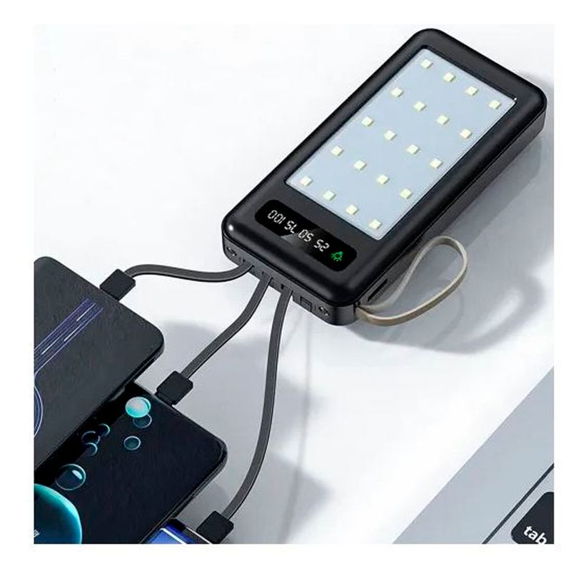 Cargador portátil Sanci DY7554 40000mAh carga rápida vista frontal en uso