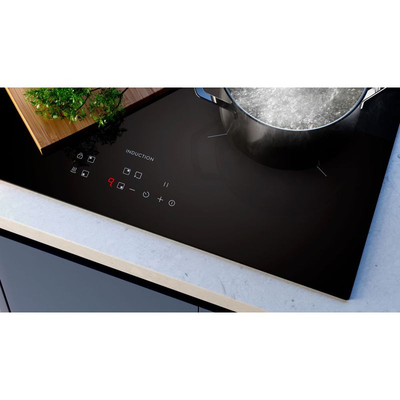 Encimera de inducción Electrolux IE4TW 60cm 4 hornillas detalle cocina