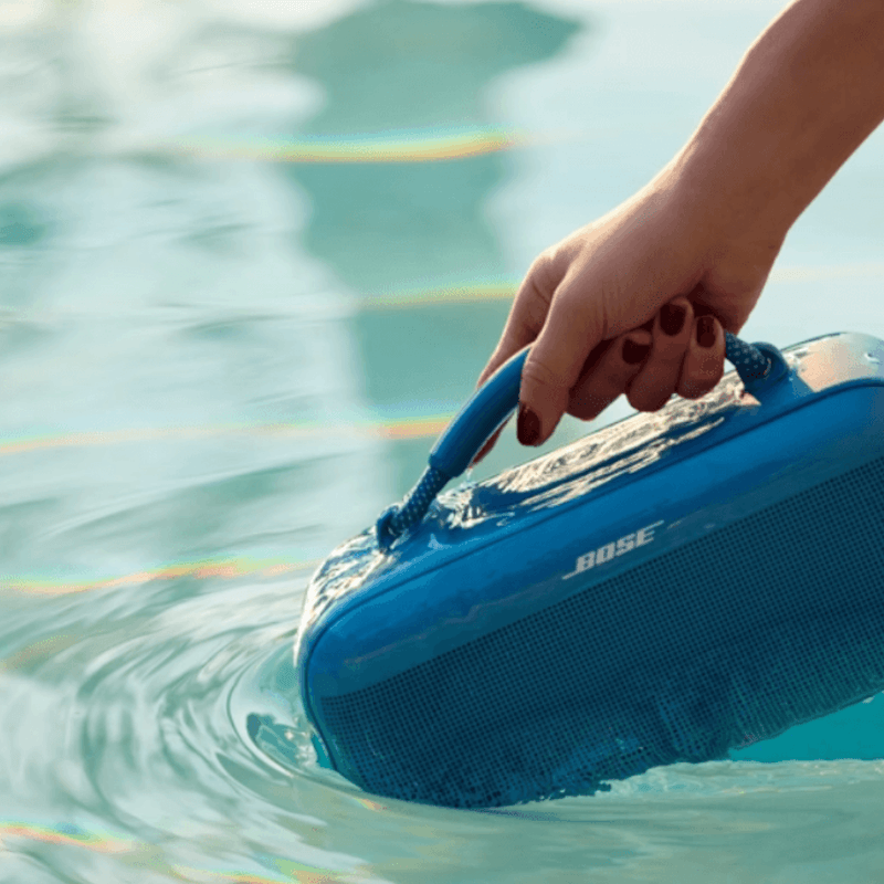 Parlante Bose SoundLink Max azul resistente al agua IP67