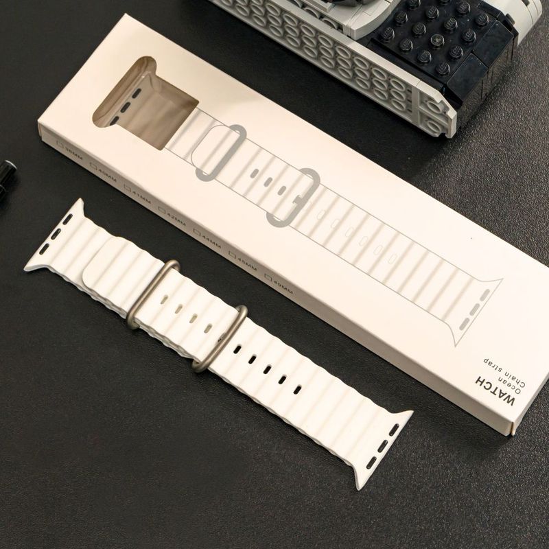 Correa Ocean Ultra OEM Apple Watch titanio blanca largo