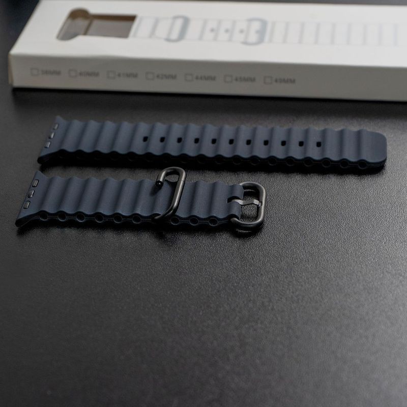 Correa Ocean Ultra OEM Apple Watch gris oscuro hebilla negra lateral largo uso