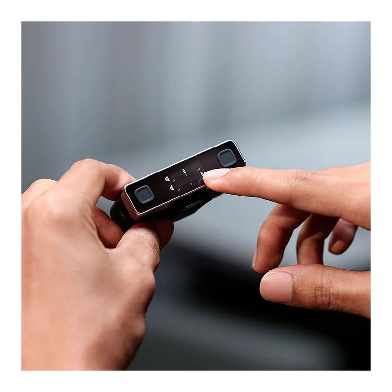 Micrófono Ulanzi AM18 con grabación interna 8GB negro