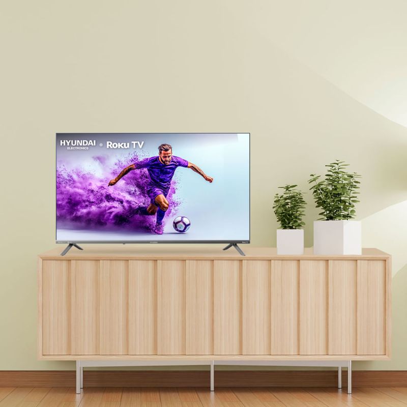 Smart TV Hyundai 40 pulgadas Full HD Roku vista en sala