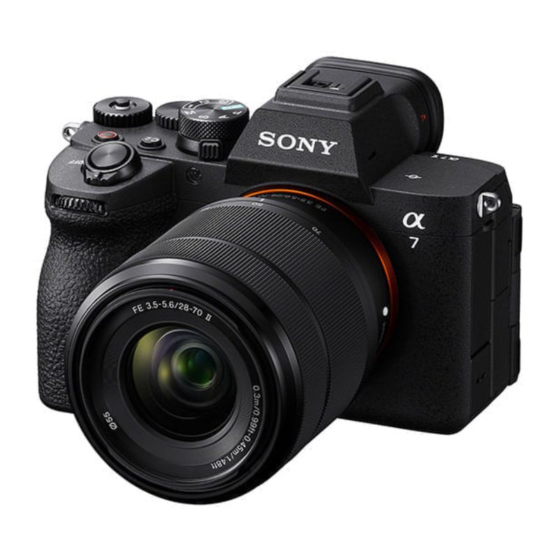 Cámara Sony Alpha 7 V Full Frame 33MP con lente SEL28702 frontal oblicua
