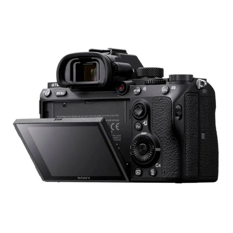 Cámara mirrorless Sony Alpha 7 III full frame 24.2MP 4K vista dorsal oblicua