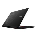 Laptop MSI Core Ultra 9 RTX 5070 32GB 1TB 18 dorsal oblicuo