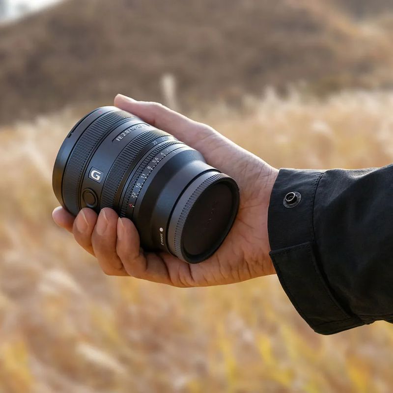 Lente Sony SEL1625G 16-25 mm F2.8 Full Frame ambiente