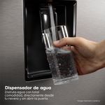 Refrigeradora Electrolux 288L No Frost Inverter negra dispensador
