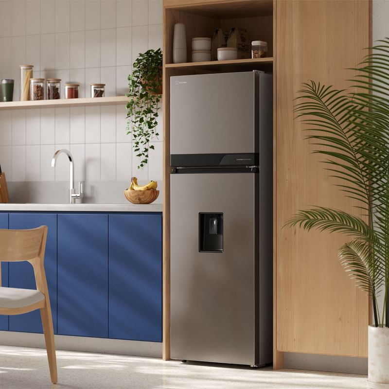 Refrigeradora Electrolux 236L No Frost dispensador plata frontal características espacio