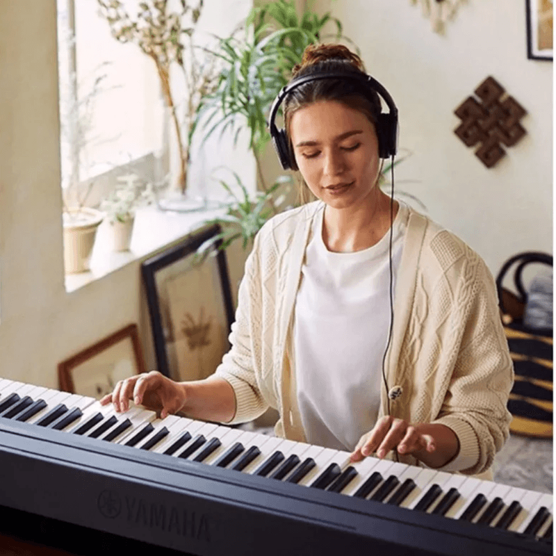 Piano Yamaha P-45 Pack 88 teclas GHS 10 sonidos negro uso