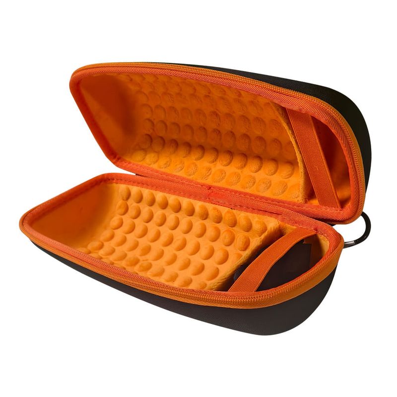 Estuche Roadtrip para parlante JBL Charge 6 rígido EVA negro diagonal
