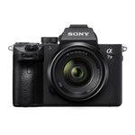 Cámara Sony Alpha ILCE-7M3M 24.2MP + lente 28-70mm II negro frontal