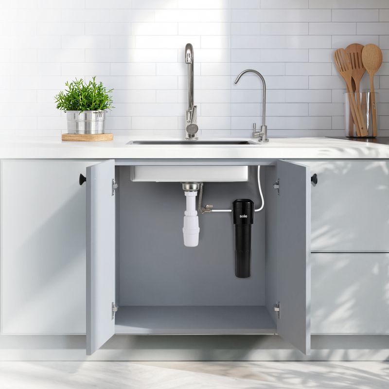 Purificador de agua Sole Aqua+ bajo lavadero, 20,000 litros frontal espacio