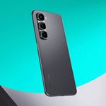 Celular Infinix Hot 60 Pro Plus 256GB 8GB AMOLED negro dorsal oblicuo
